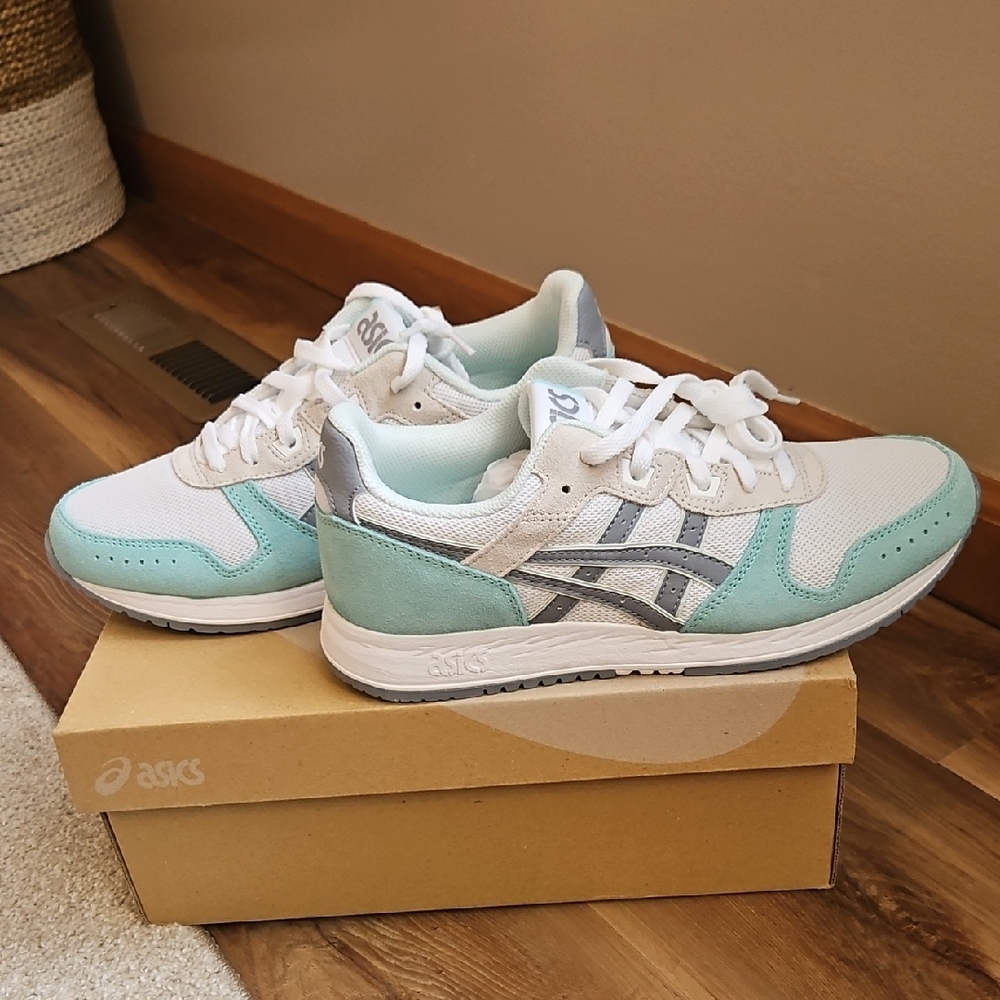 NWT! ASICS Ortholite SNEAKERS